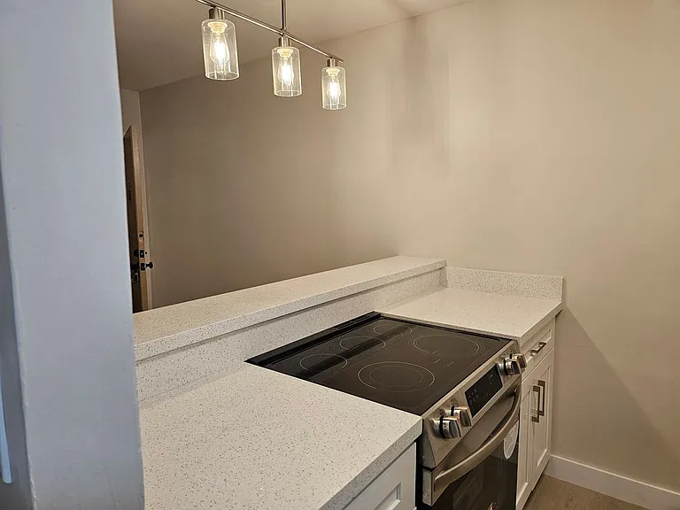 5821 Washington St #21 — Photo 5