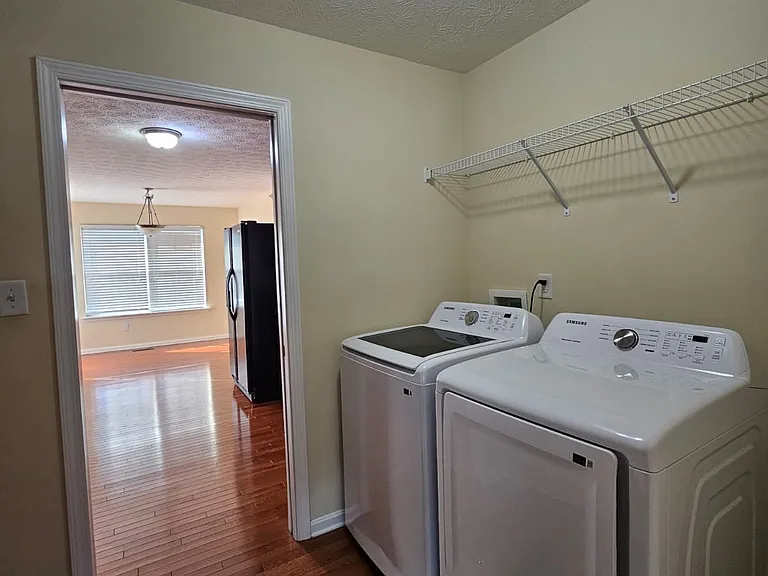 403 Persimmon Dr — Photo 16