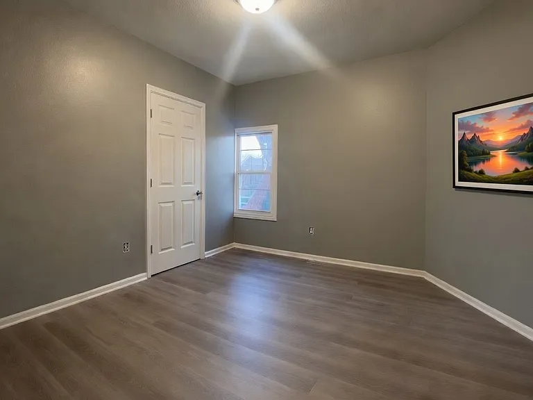 111 Putnam St #2 — Photo 3