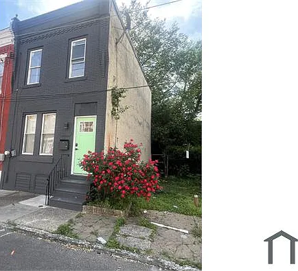 3 bed, 1000 sqft, $2,100 — Photo 1