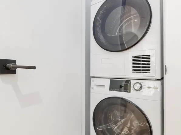 294 Elizabeth Street image 9 of 10