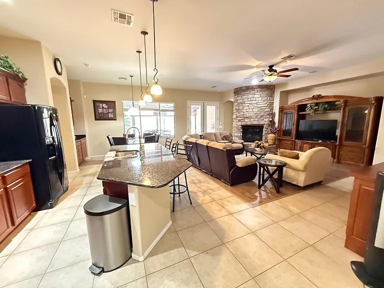 1928 W Spur Dr — Photo 12