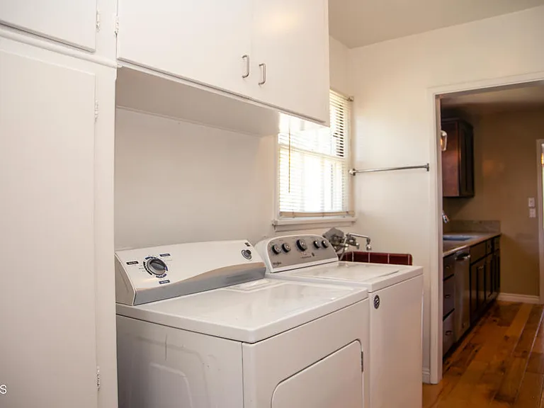 7601 Flight Ave — Photo 13