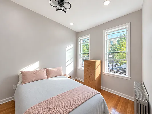 Bedroom, photo 5