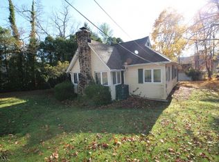 98 Reinman Rd, Warren, NJ 07059