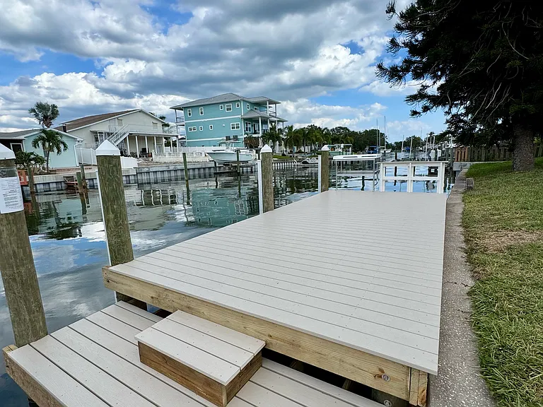 3560 Beach Dr SE — Photo 5