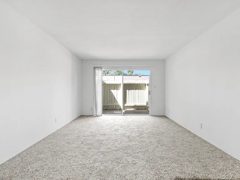 Arlington Apartments — Photo 18