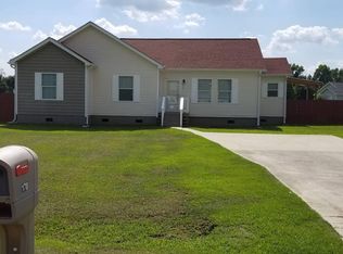 178 Vermilion Dr, Parkton, NC 28371