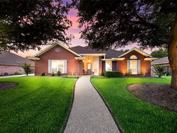 813 Cheyenne Trl, Hewitt, TX 76643