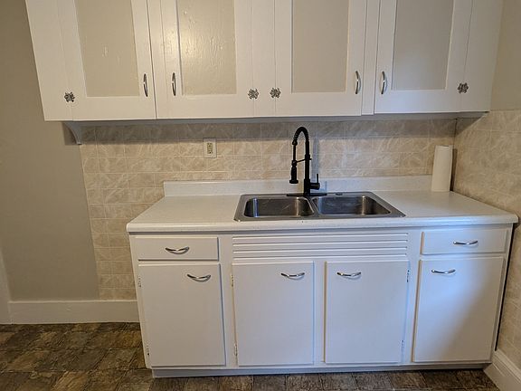 3rd image of 46 Fenwood Ave Floor 2