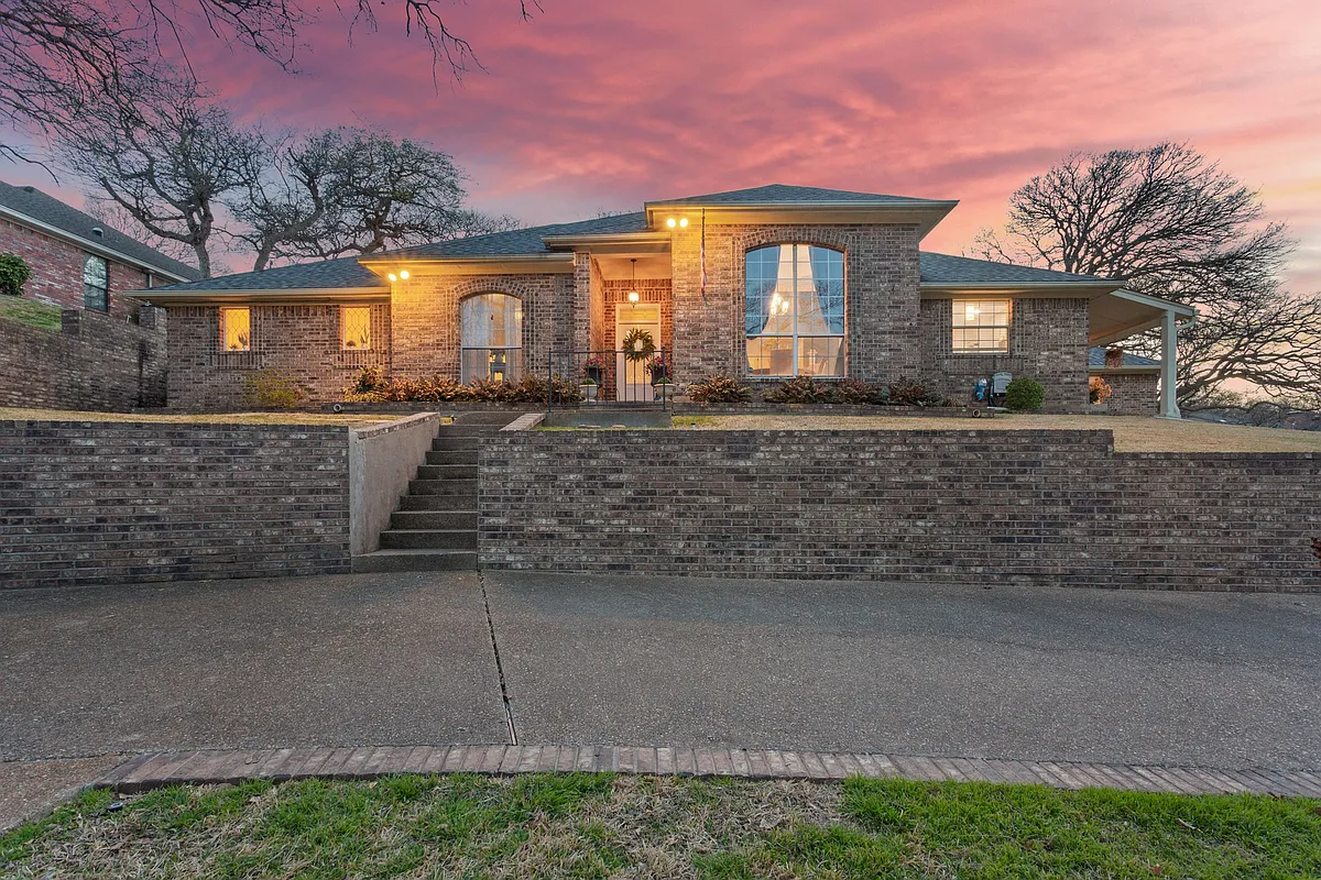Building Photo - 4099 Shadow Mountain Dr