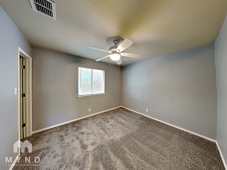 8606 Eagle Peak — Photo 16