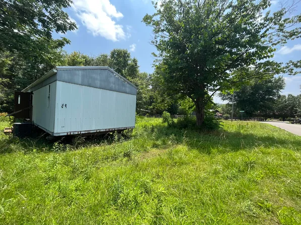 31 Tanglewood Dr, Burnside, KY 42519
