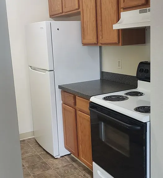 Glen Crest Apartments — Photo 26