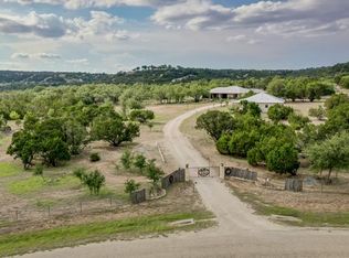 222 Cabin Trail Dr, Fredericksburg, TX 78624
