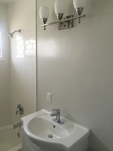 140 N Hayworth Ave #7 Photo 1