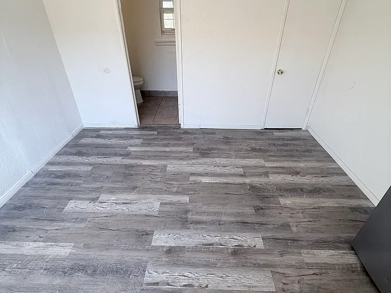 Room Photo #1