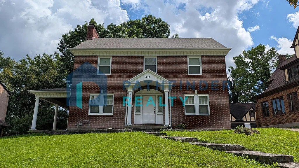 4 bed, 1.5 bath, 2268 sqft, $1,800 — Photo 1