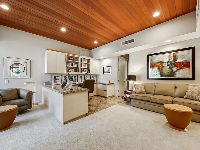73115 Crosby Ln — Photo 26
