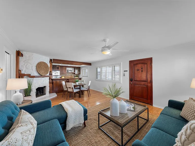 644 Manhattan Beach Blvd #10 — Photo 4