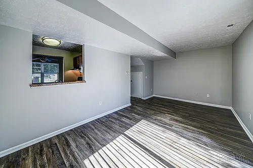 1100 E Ohio St Photo 1
