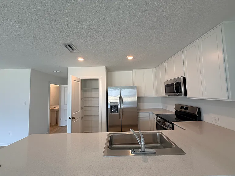 1218 Orion St — Photo 6