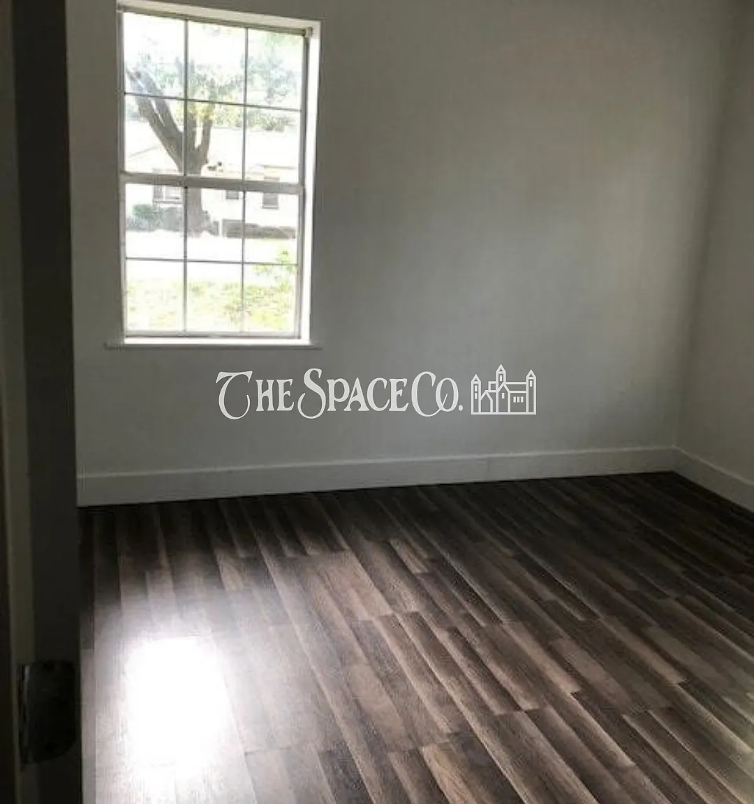3 bed, 1.0 bath, $1,900 — Photo 3