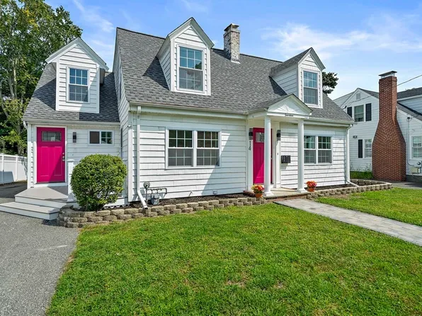 14 Cobb Ln, Lynn, MA 01904