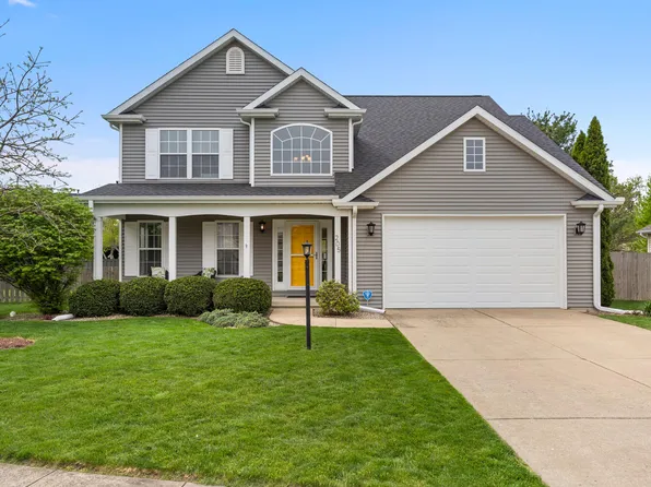 205 E Tomaras Ave, Savoy, IL 61874