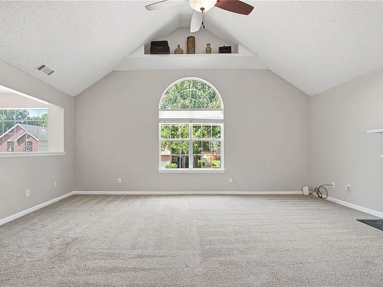 5949 Idlewood Pl — Photo 6