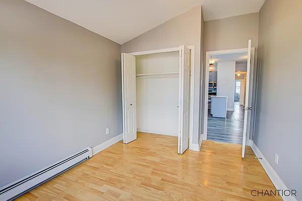 Sold by Chantior Real Estate LLC | media 10