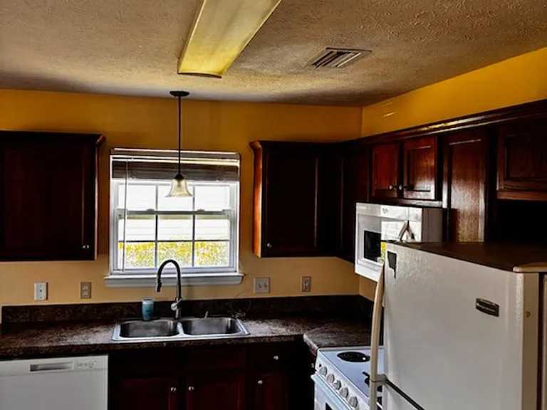 5101 Willow St — Photo 5