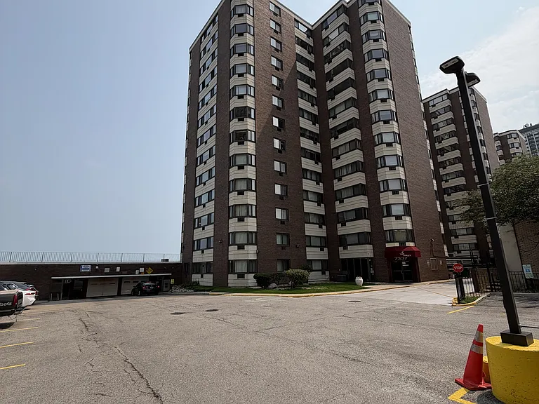 7337 S South Shore Dr #1 — Photo 10