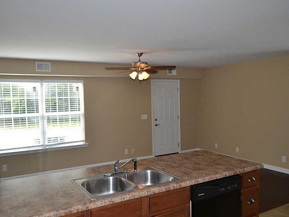 5th image of 810 N Academy St APT B