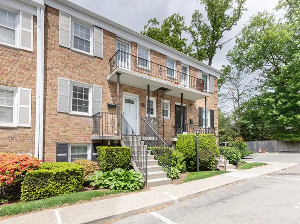 118 Texas Ave #1, Bronxville, NY 10708
