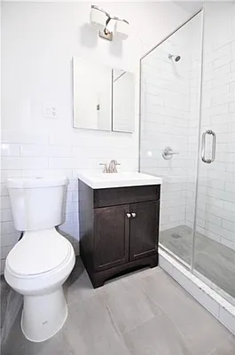 Rented by Buchbinder & Warren | media 23