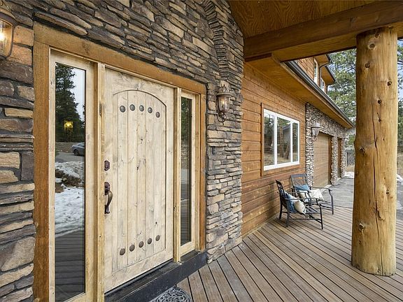 Gorgeous front entry door w/sidelight windows