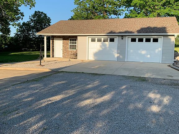 3rd image of 7 Meadowlark Ln