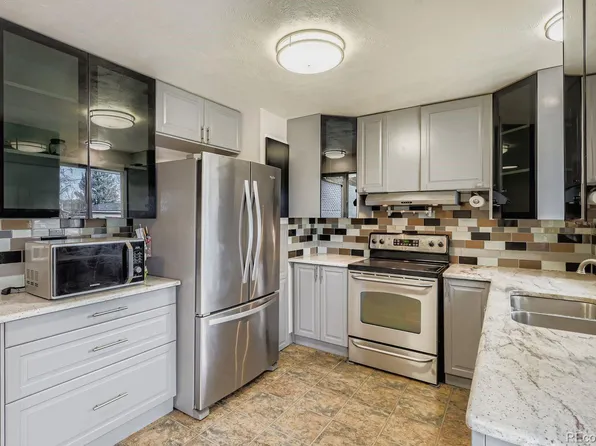 10605 W Dakota Ave, Lakewood, CO 80226