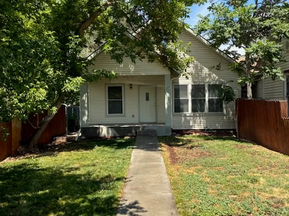 127 S 3rd St, Montrose, CO 81401