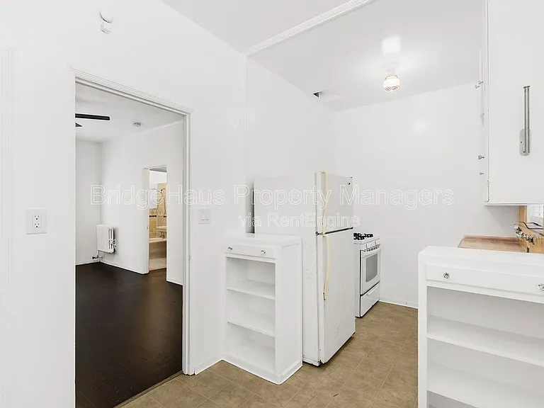 2664 6th Ave — Photo 13
