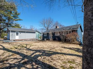 9 Campbell Dr, Bedford, NS B4A 1N7