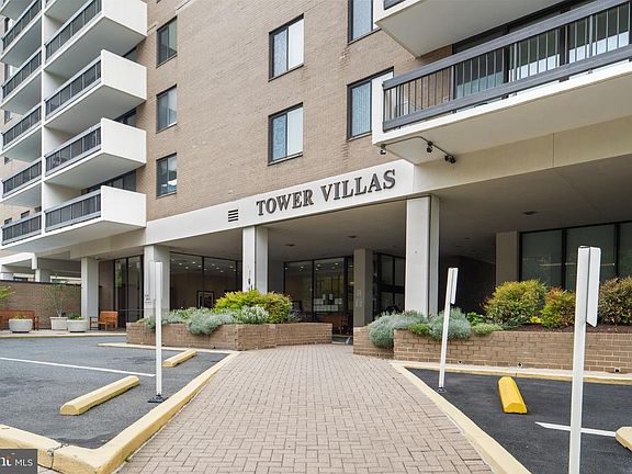 4th image of 3800 Fairfax Dr APT 809