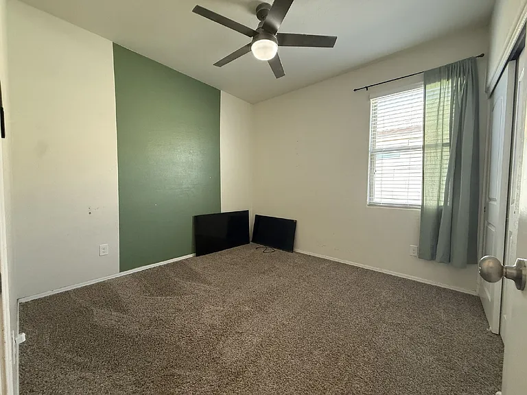 30187 W Avalon Dr — Photo 24