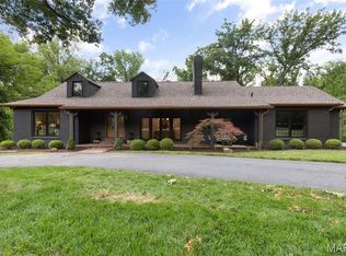 9 Sumac Ln, Saint Louis, MO