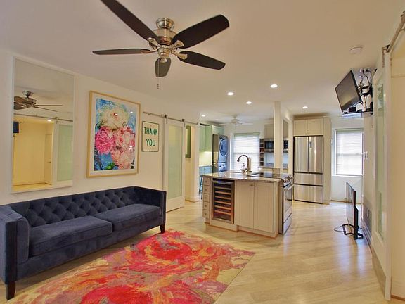 3rd image of 2407 Arlington Blvd APT 102