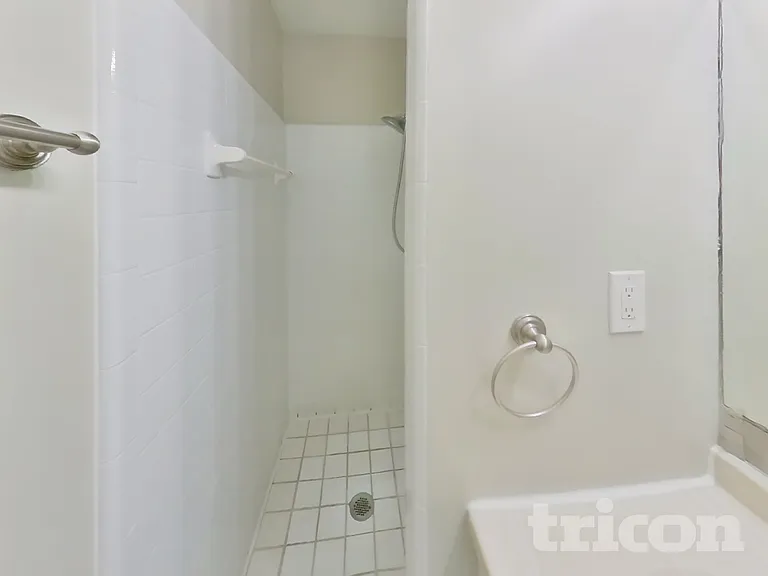887 Sheppard Way — Photo 10