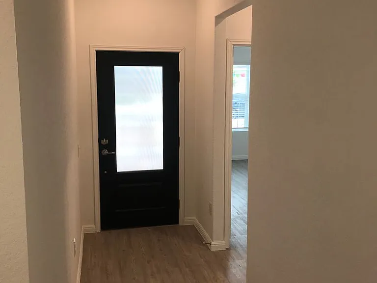 750 Haas Way — Photo 6