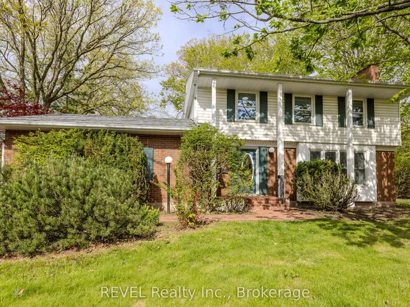 19 Woodington Cres, Saint Catharines, ON L2T 3T8