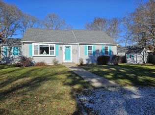 60 Lexington Dr, Hyannis, MA 02601